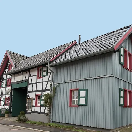 In Morsbach-schleiden, Cleaning Included דירה *