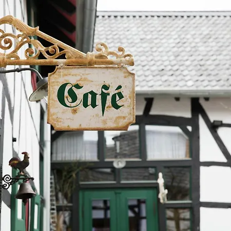 In Morsbach-schleiden, Cleaning Included Appartement